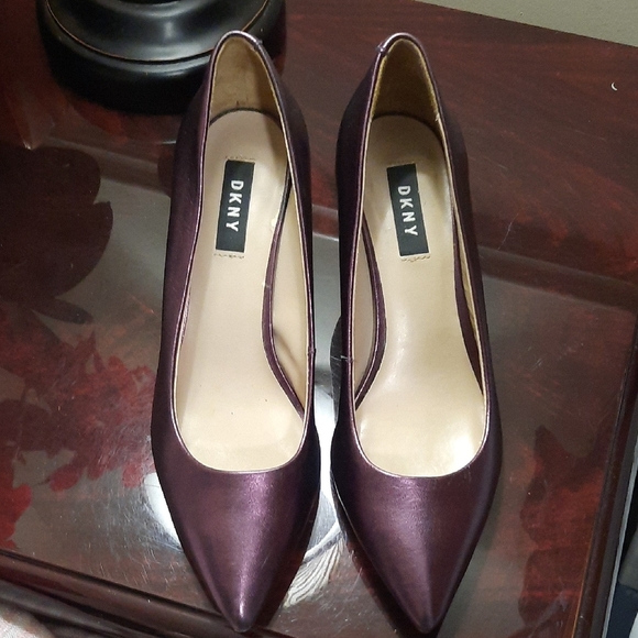 DKNY Women's Deep Purple Heels - Picture 1 of 10